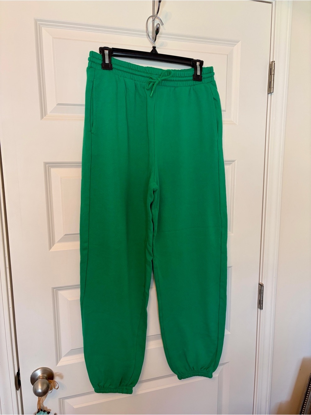 Old Navy Green Drawstring Jogger Sweatpants with Pockets - Picture 2 of 4